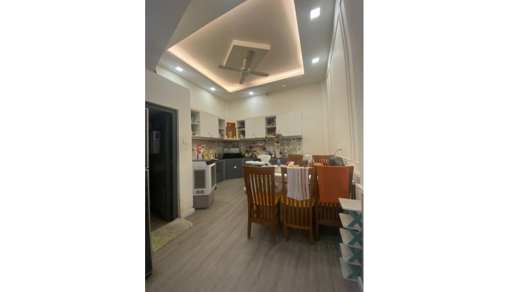 Hiếm Khu Tô Hiệu - 4x14m - 5 tầng mới tinh - HXH 7m Thông - Tân PHú